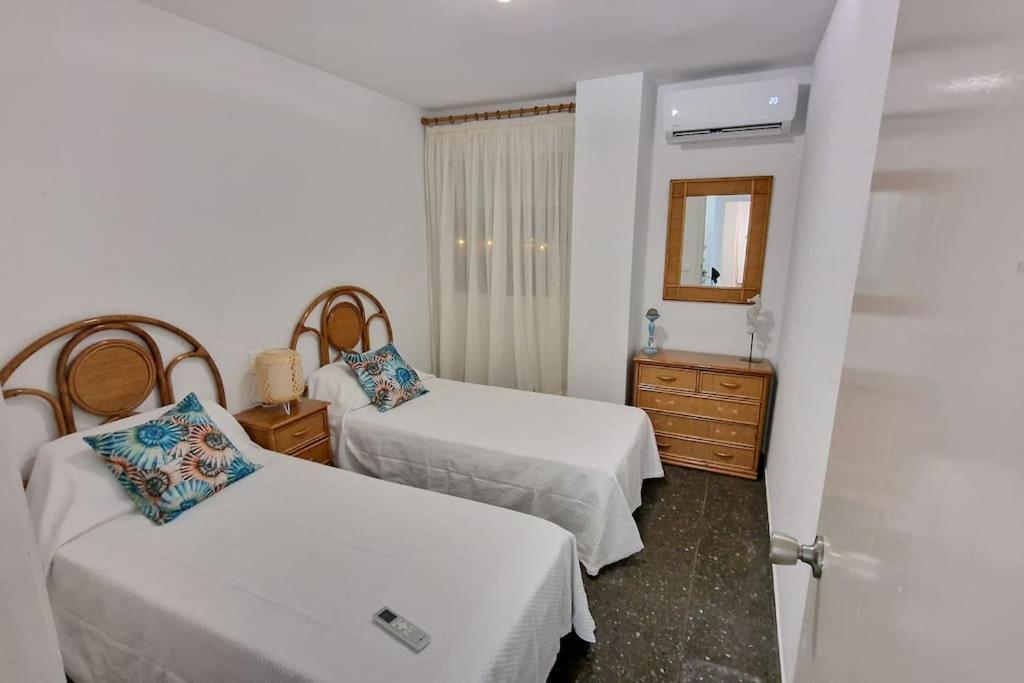 Apartamento Dos Habitaciones, Frente A La Playa, Беникасим Экстерьер фото